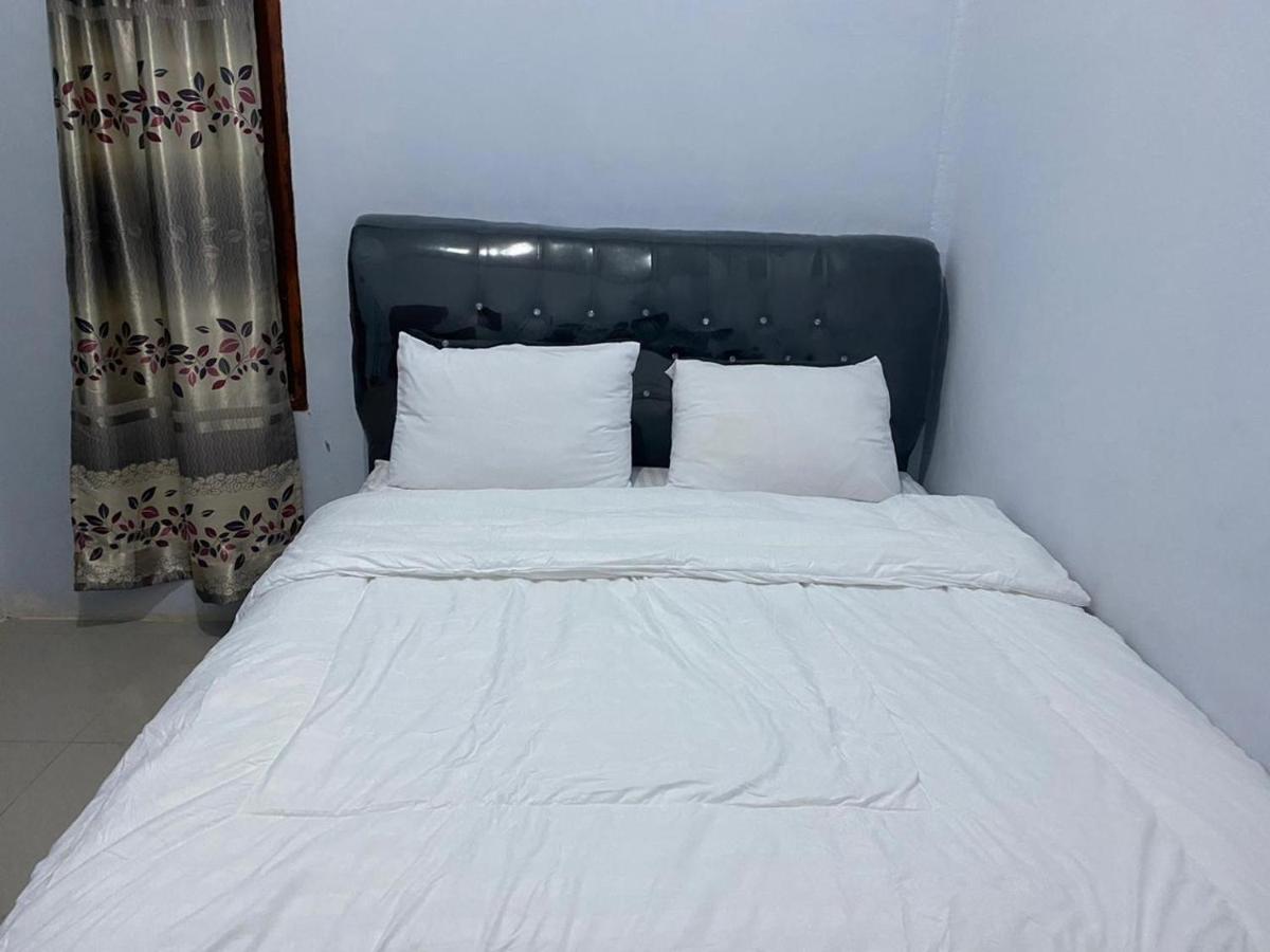 Khalisa Home Syariah Pontianak Exterior foto