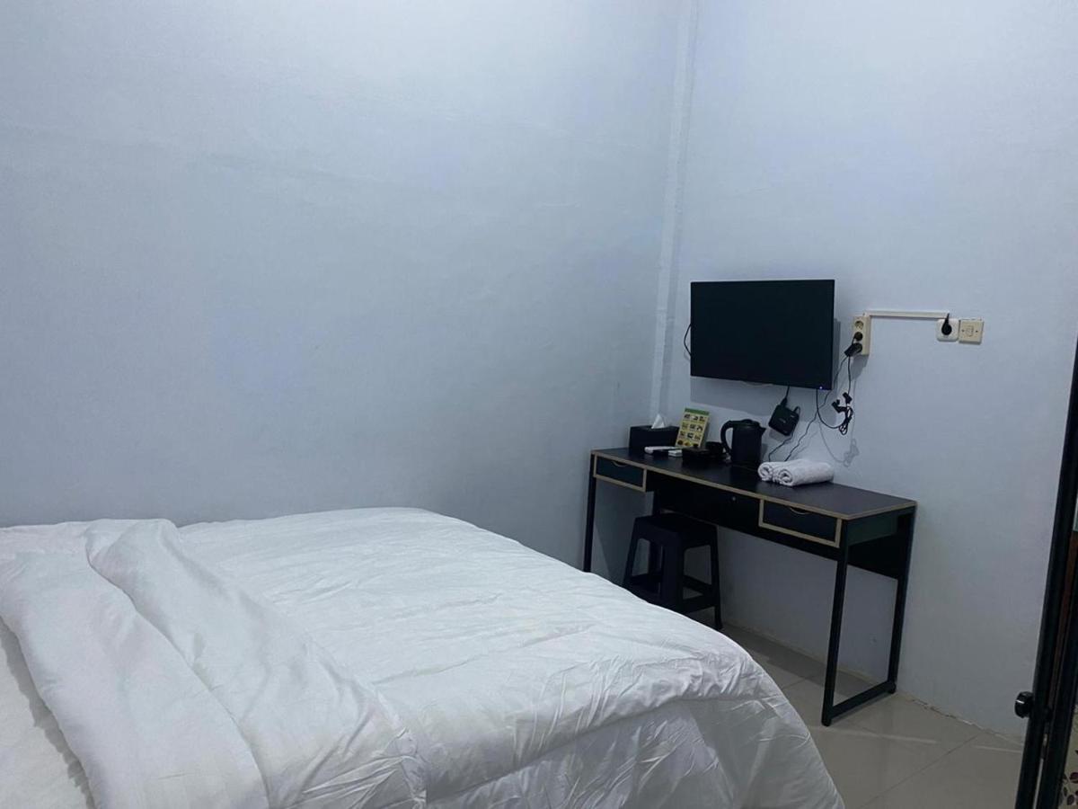 Khalisa Home Syariah Pontianak Exterior foto